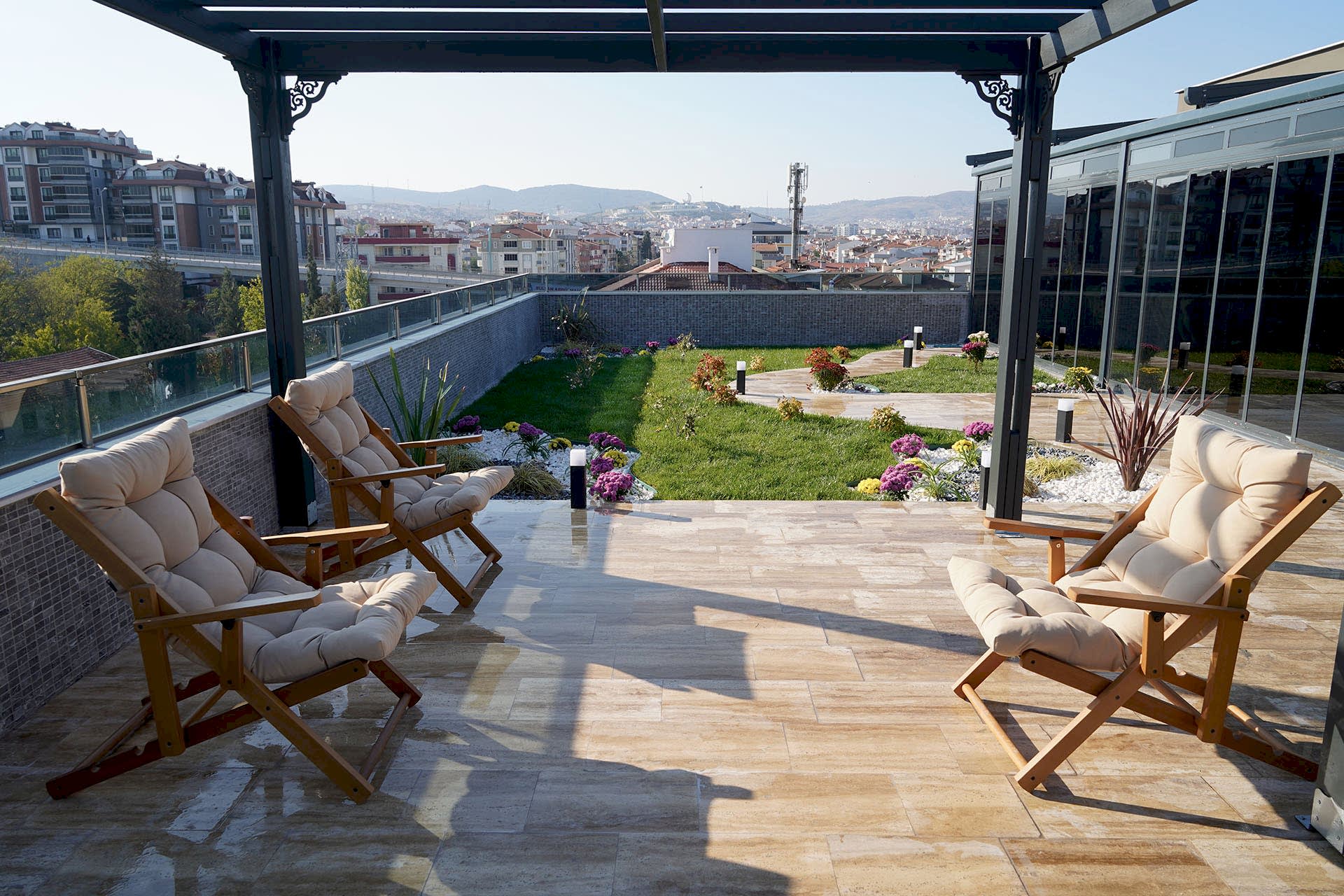 Peyzaj Uygulamaları ve Bahçe Bakımları